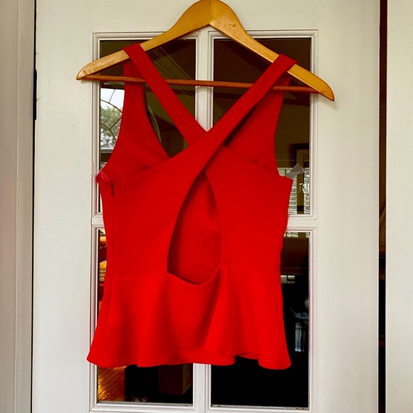 Red cross back tank, like new condition - Picture 3 of 3